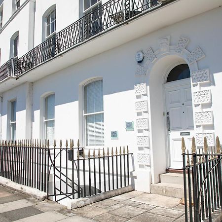Sovereign House - Close To Harbour With Parking Torquay Exterior photo