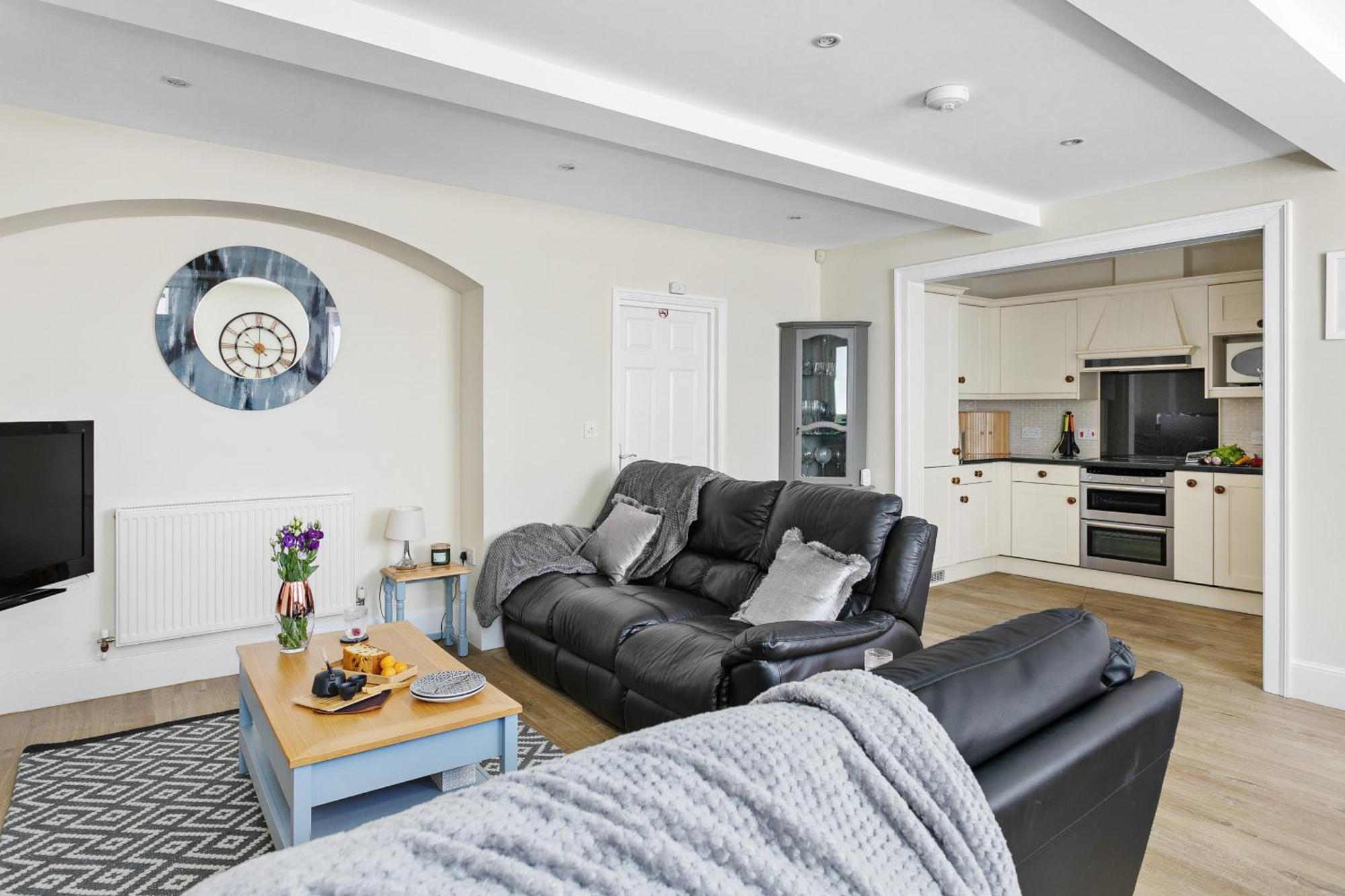 Sovereign House - Close To Harbour With Parking Torquay Exterior photo
